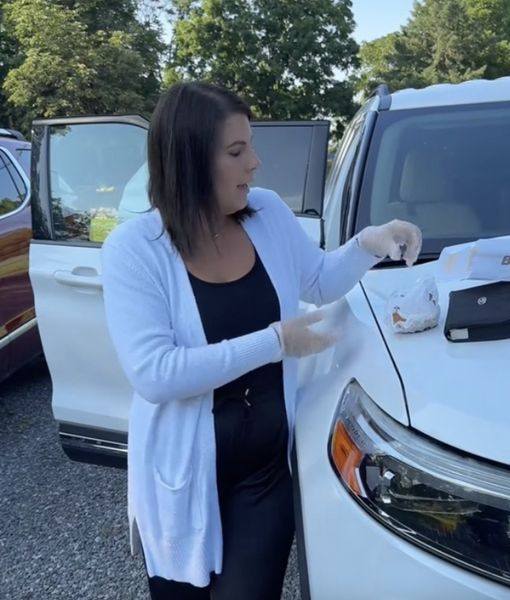 Mother gives 4-year-old daughter bag of food from Burger King then hears ‘Mom, I don’t want ketchup’