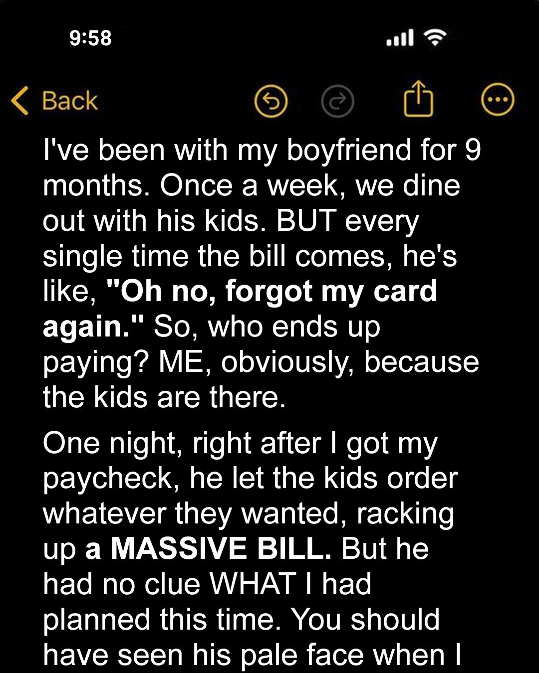 My Boyfriend ‘Forgets’ His Credit Card Every Time We Go Out To Eat, So I Have To Pay For Everyone