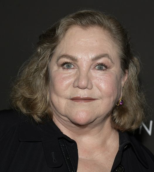 Kathleen Turner makes rare appearance amid health struggles
