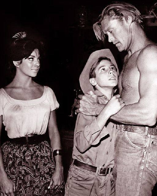 Unseen blunders and outtakes from The Rifleman The Timeless Father-Son Bond in The Rifleman