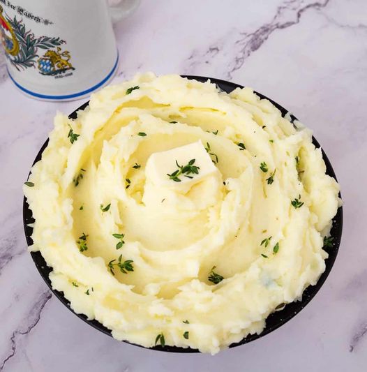 The Secret to Perfect Mashed Potatoes: A TikTok Twist!