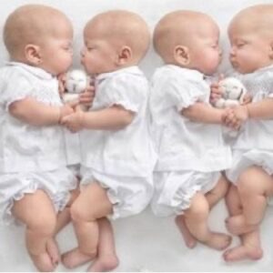 After 14 years, the woman delivered quadruplets who are identical to each other: Here’s how the girls appear now