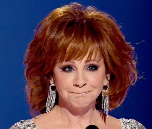 Remembering the Loss of Reba McEntire’s Band Members