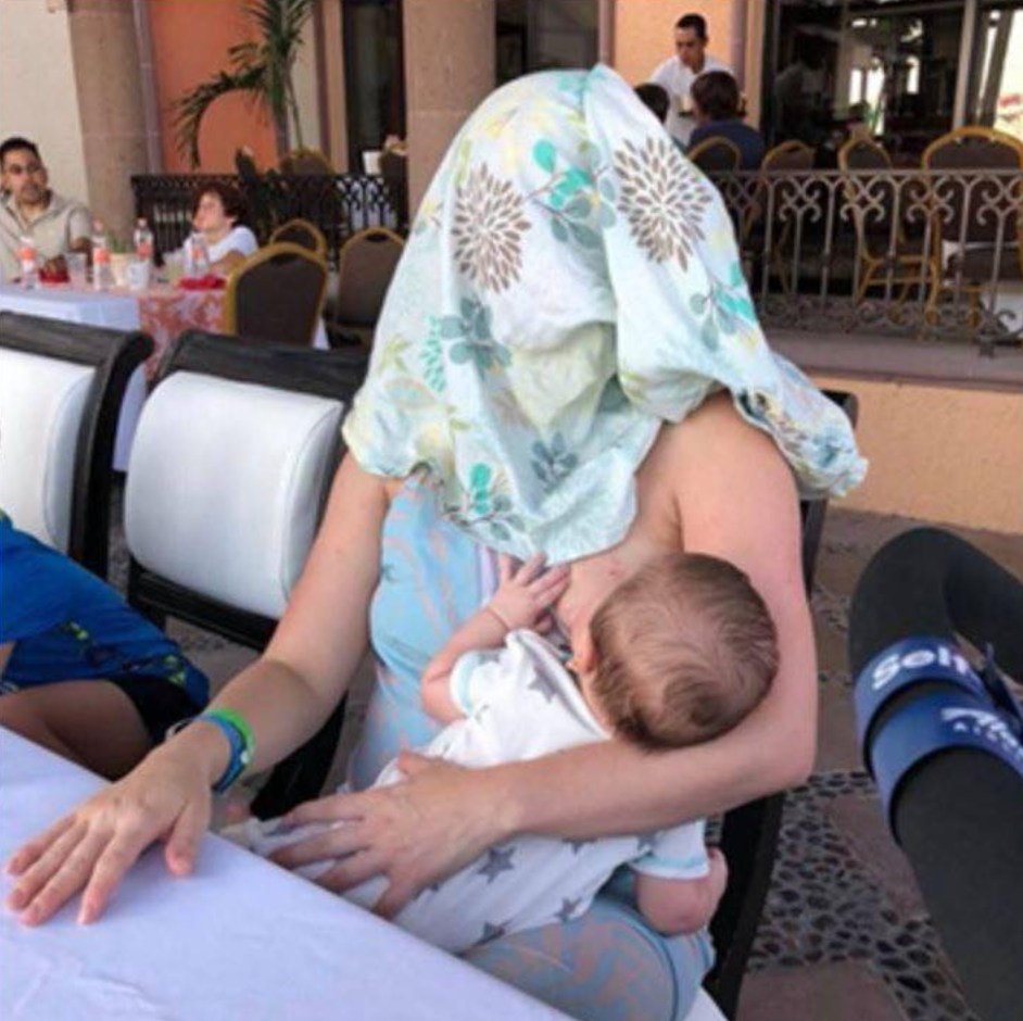 Texas mom breastfeeds newborn son at a restaurant, then stranger asks her to do something you won’t believe
