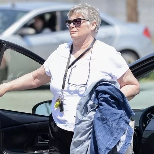 Unbelievable… You will never guess who this woman is… She used to look completely different…