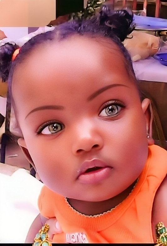 At the age of 3, she was named “the most beautiful girl in the world”. What does she look like now, at 17years old: – Check the comments