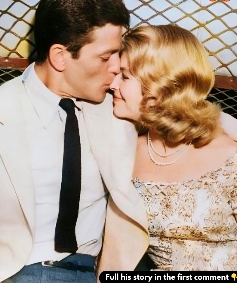 What life looks like for Pat Boone at 90 after losing his only wife.