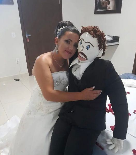 Woman who ‘married’ ragdoll now has children with him