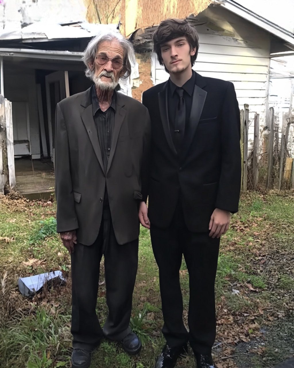 An Elderly Teacher Paid for a Freezing Boyโs Meal โ The Boy Repaid Him Seven Years Later