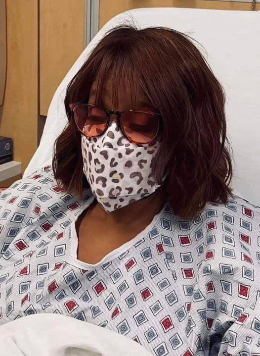 Oprah Winfrey, 70, hospitalized โ Fans pray for her..