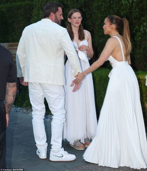 Jennifer Lopez showed up at her stepdaughter Seraphina’s school play where Jennifer Garner was also in attendance, but they did not make contact