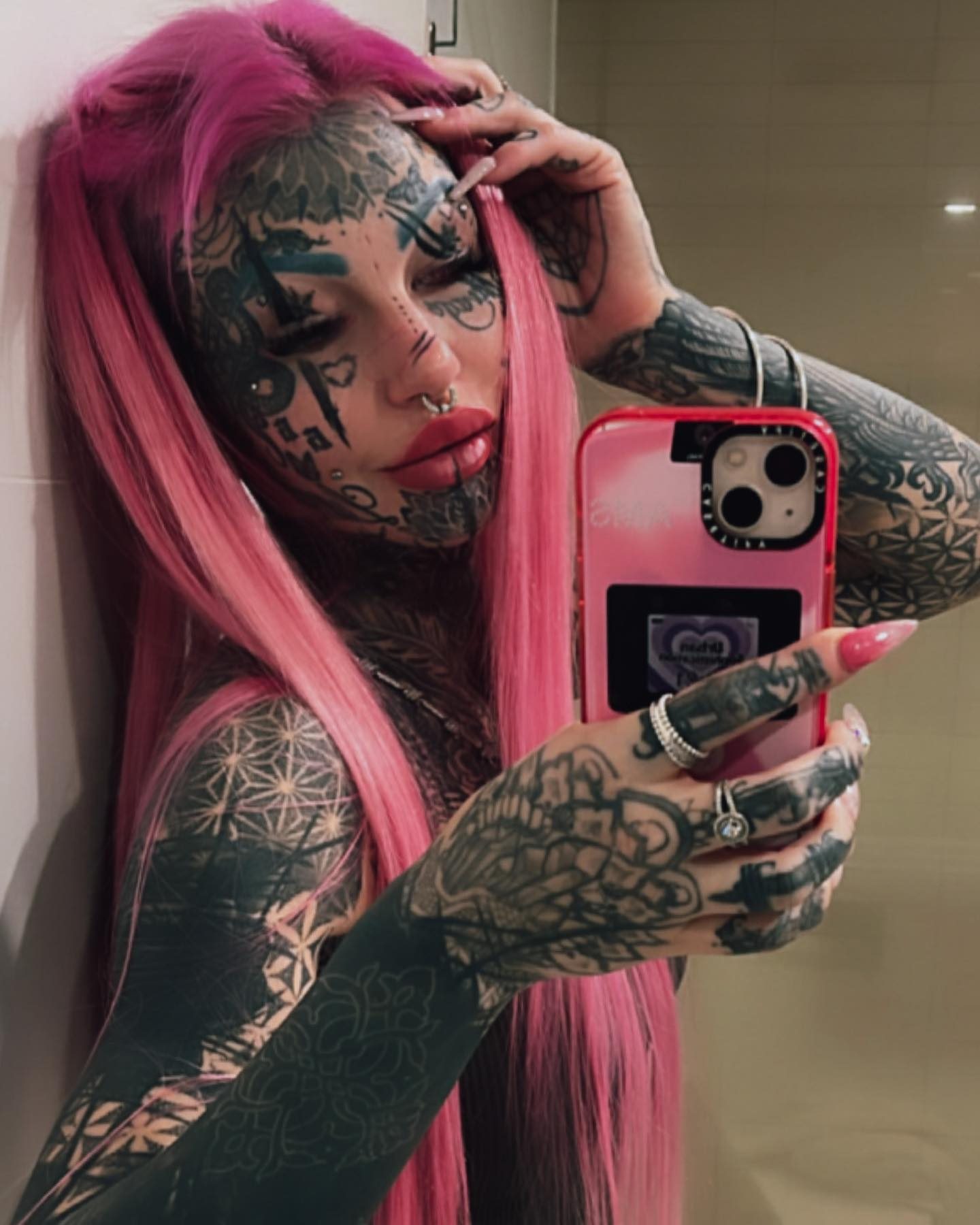 ยซLike an angel before tattoos!ยป This is what a 25-year-old girl looked like before 600 tattoos