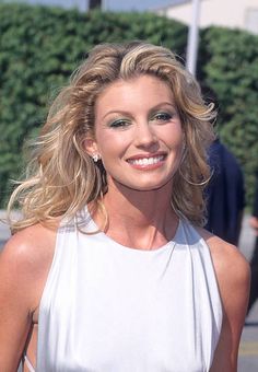 The lovely voice of Faith Hill might be permanently silencedโฆ