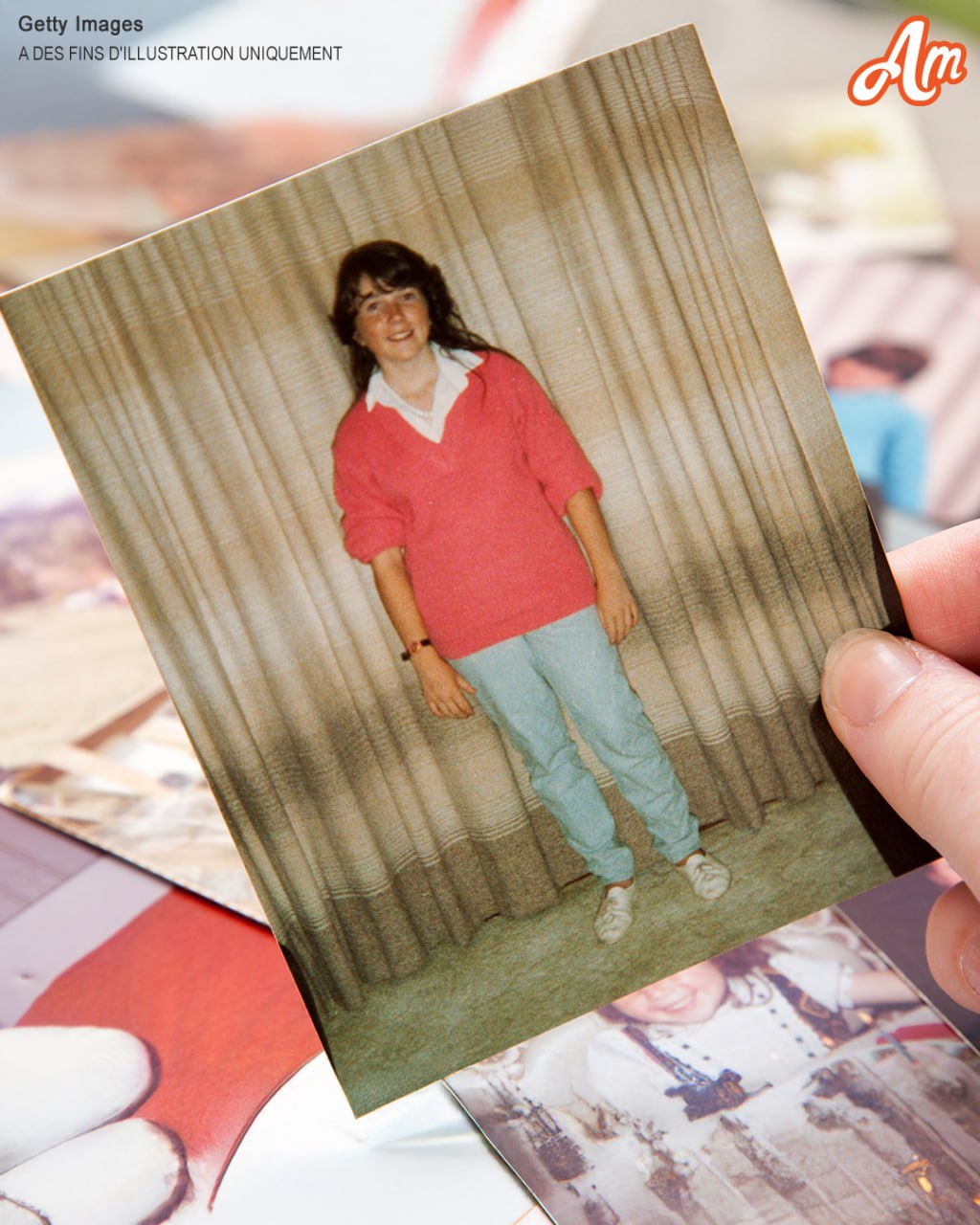 A young woman gets hired as a housekeeper and notices her motherโs framed photo in her bossโs room โ Story of the day