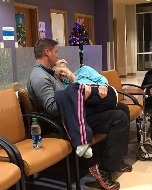 SHE DIDNโT KNOW WHO I WASโBUT SHE REFUSED TO LET GO