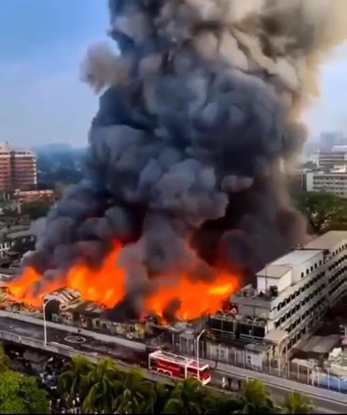 Massive Fire Erupts in Puchong, Multiple Buildings Engulfed in Flames
