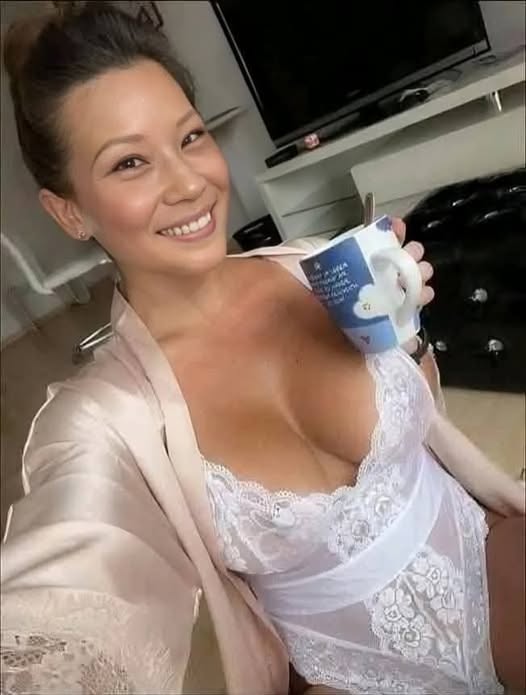 56 and Still Turning Heads: She’s Timeless Charm and Trailblazing Legacy