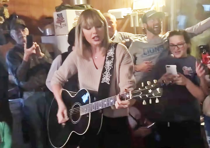Taylor Swift Surprises 96-Year-Old WWII Veteran & Superfan For Christmas