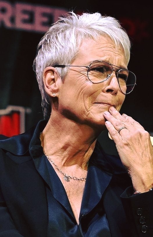Jamie Lee Curtis Shares Emotional Message Following a Painful Personal Loss